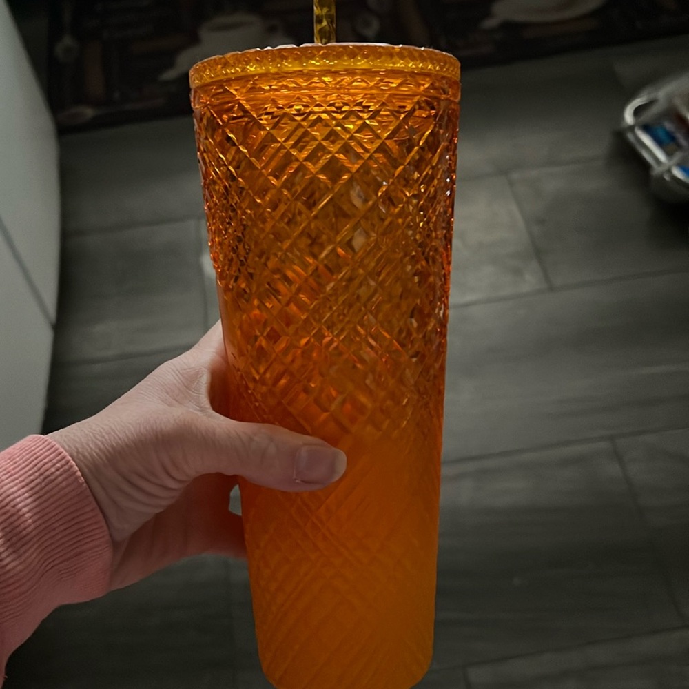 Starbucks 24oz tumbler.